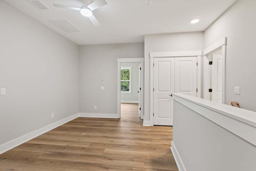 Spacious, unfurnished interior of a new home in , Ravenel (Image 34).