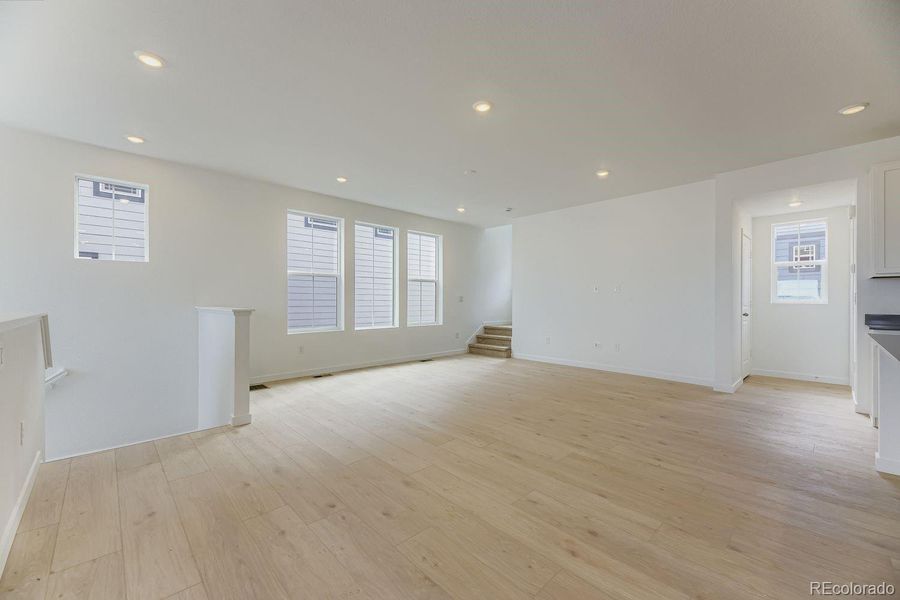 Spacious, unfurnished interior of a new home in Sterling Ranch: The Skyline Collection, Littleton (Image 8).