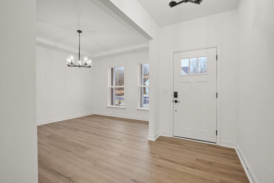 Spacious, unfurnished interior of a new home in Forest Creek, Waxhaw (Image 23).