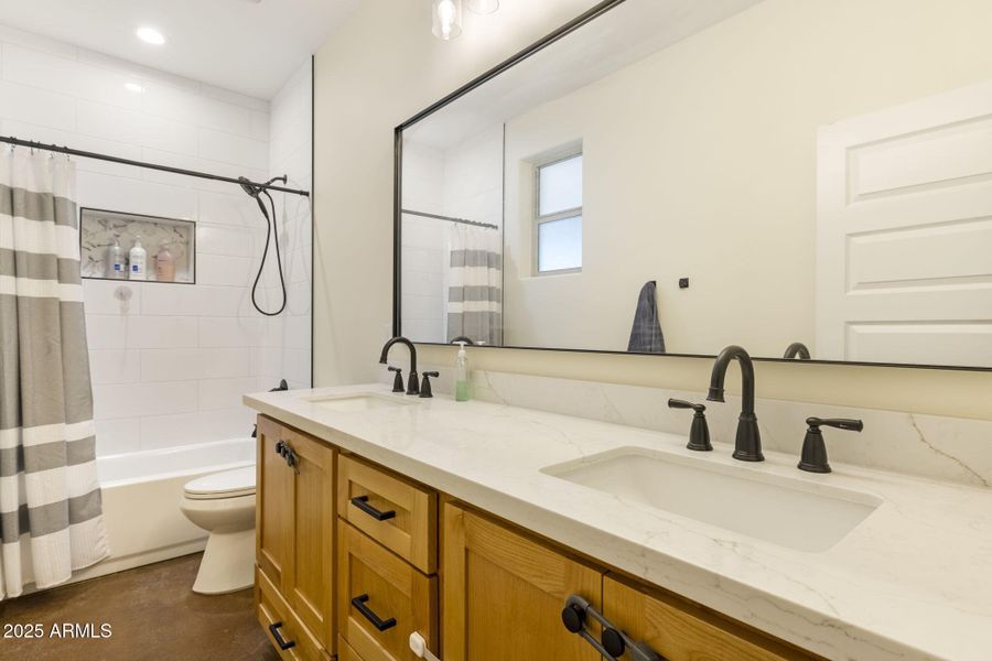 12566 N Howie Wy Florence - 350