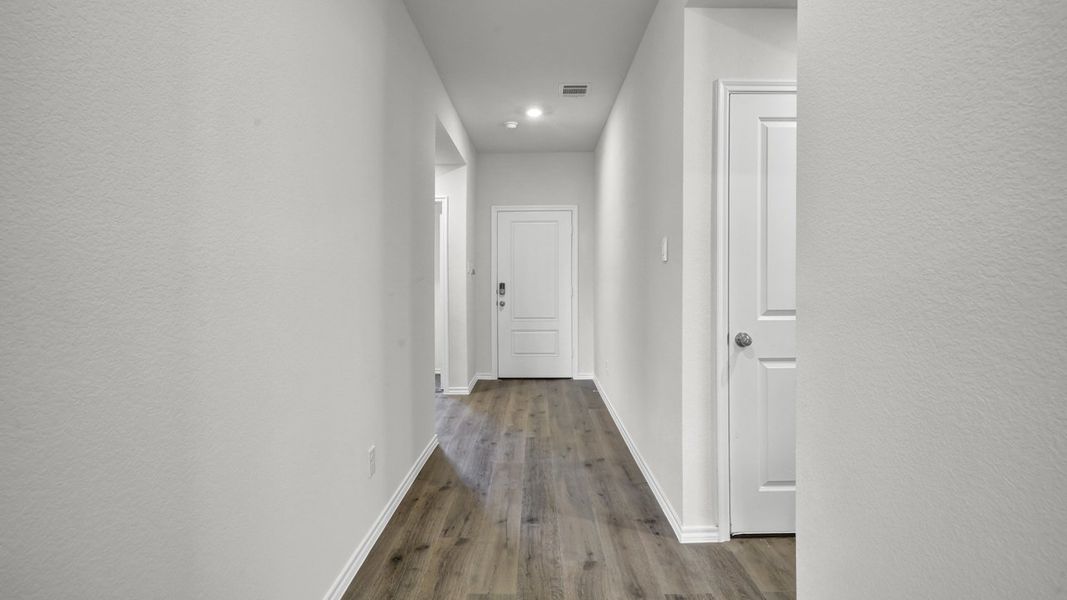 Spacious, unfurnished interior of a new home in Valor Farms, Royse City (Image 19). Spacious, unfurnished interior of a new home in Valor Farms, Royse City (Image 19).
