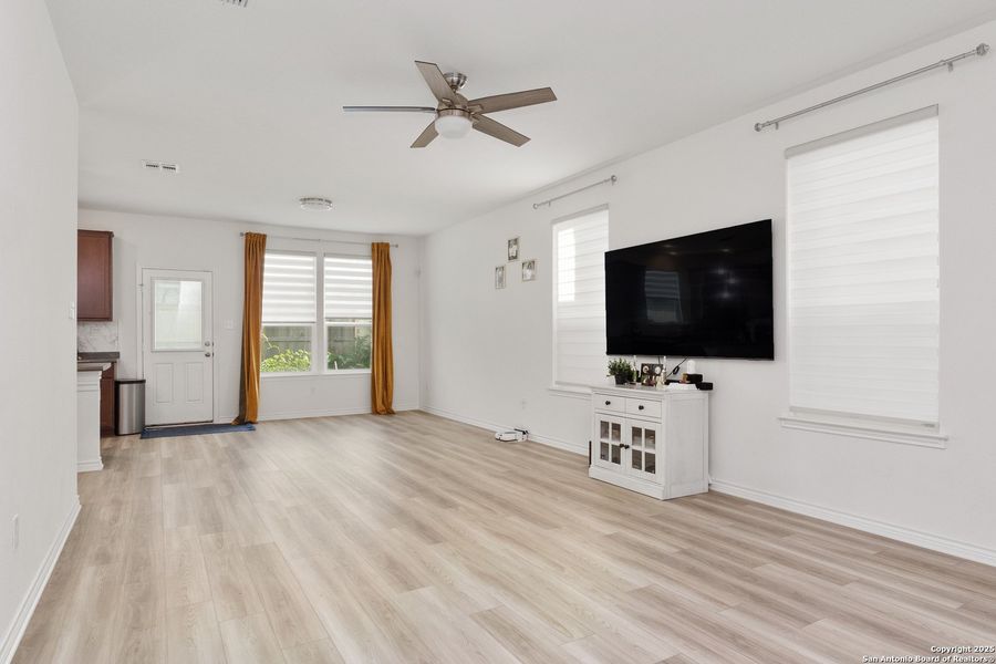 Spacious, unfurnished interior of a new home in Cove at Westover Hills, San Antonio (Image 23).