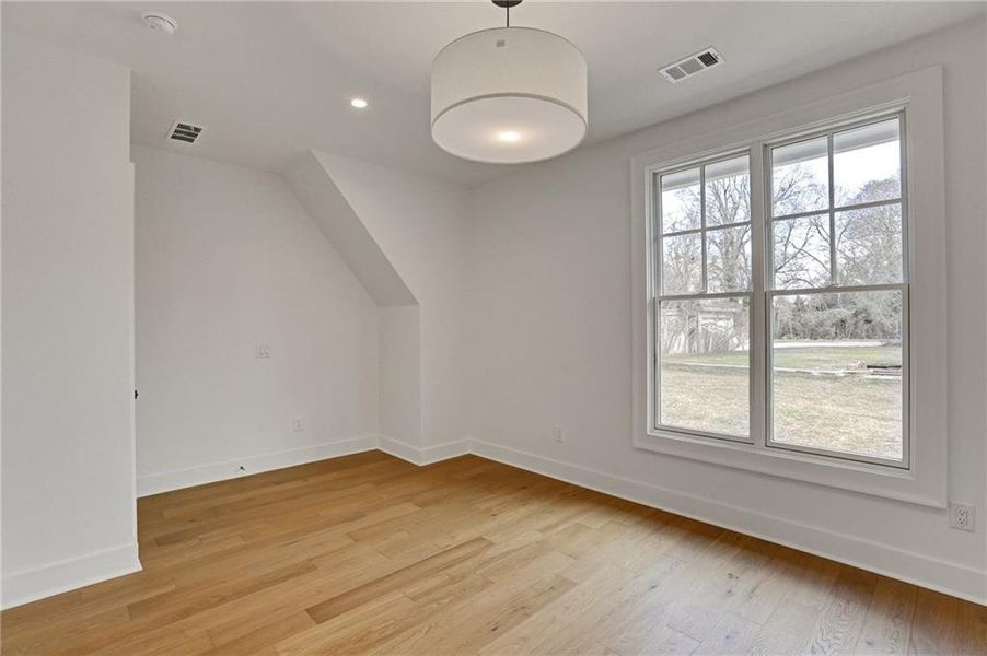 Spacious, unfurnished interior of a new home in , Gainesville (Image 40).
