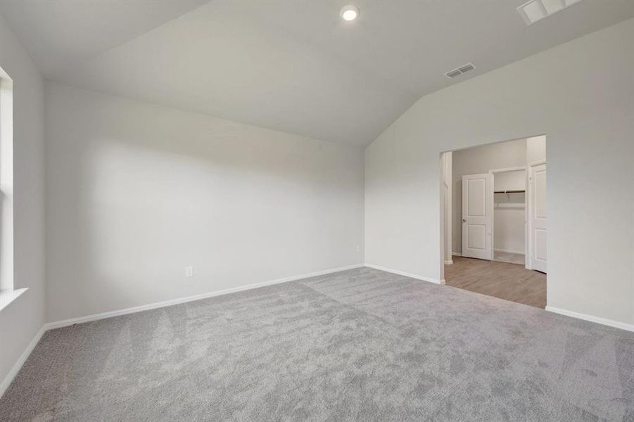 Spacious, unfurnished interior of a new home in Mobberly Farms, Pilot Point (Image 32).