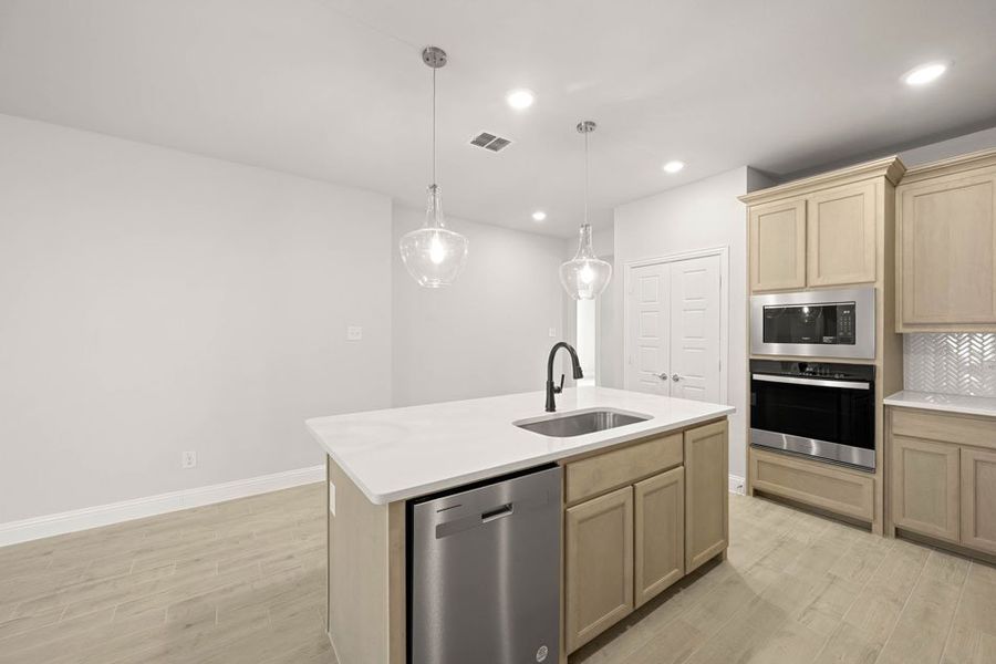 Front exterior of a new home in Redden Farms – Active Adult, Midlothian, TX, highlighting curb appeal (Image 25). Front exterior of a new home in Redden Farms – Active Adult, Midlothian, TX, highlighting curb appeal (Image 25).