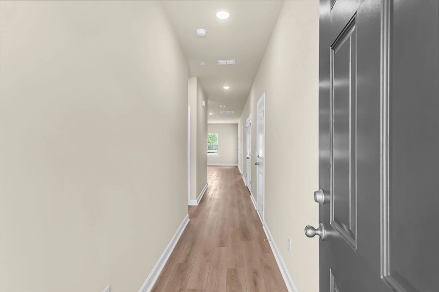Spacious, unfurnished interior of a new home in Tea Farm, Ravenel (Image 10).