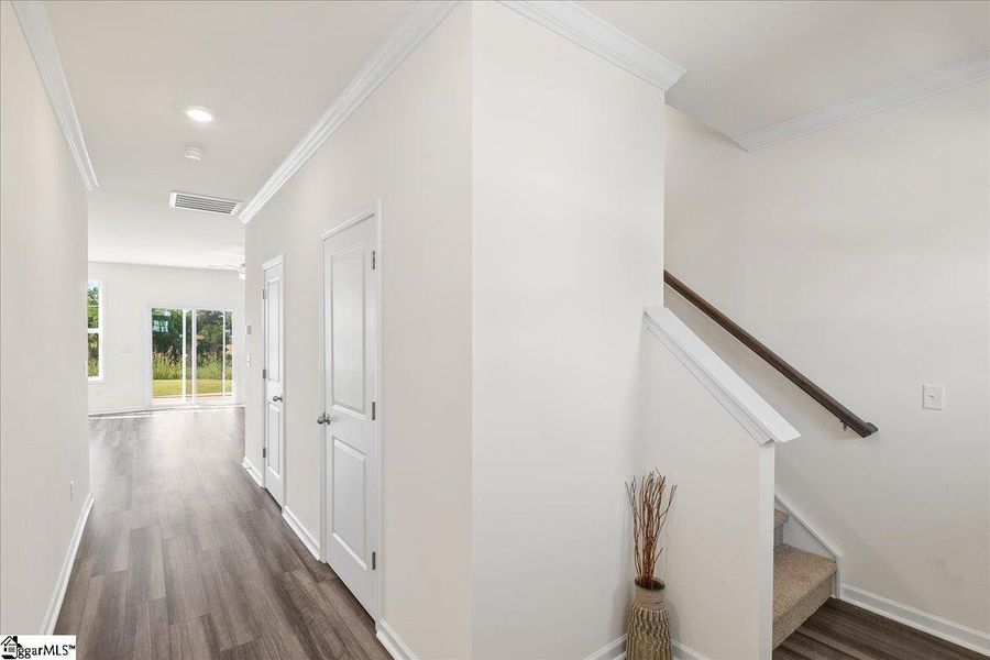 Spacious, unfurnished interior of a new home in Halton Oaks, Spartanburg (Image 17). Spacious, unfurnished interior of a new home in Halton Oaks, Spartanburg (Image 17).