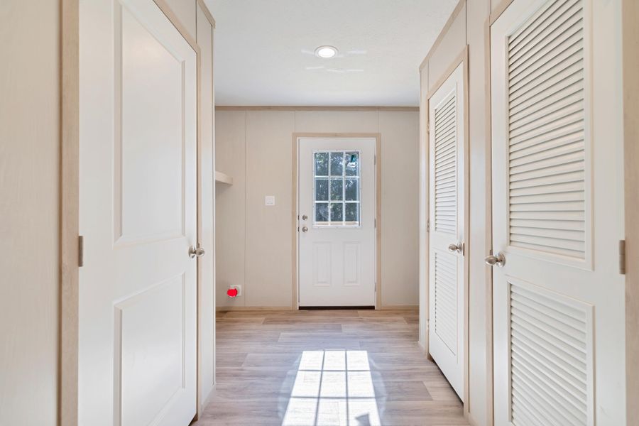 Spacious, unfurnished interior of a new home in , Cross (Image 20).