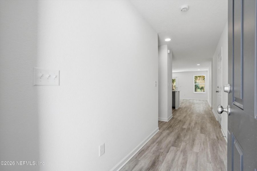 Spacious, unfurnished interior of a new home in , Jacksonville (Image 22).