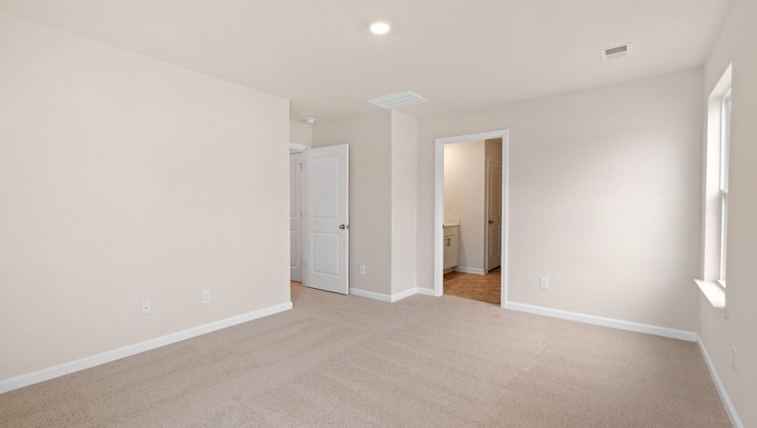 Representative unfurnished interior of a home built from the AISLE by D.R. Horton in Baxter Village, Boiling Springs (Image 21).