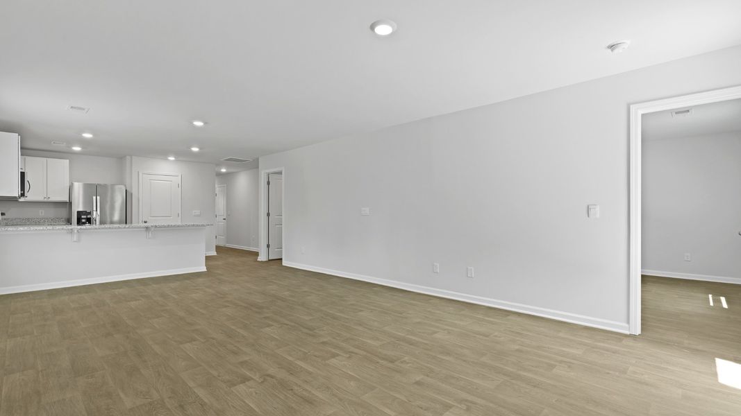 Spacious, unfurnished interior of a new home in Pine Hills at Cane Bay, Summerville (Image 8).
