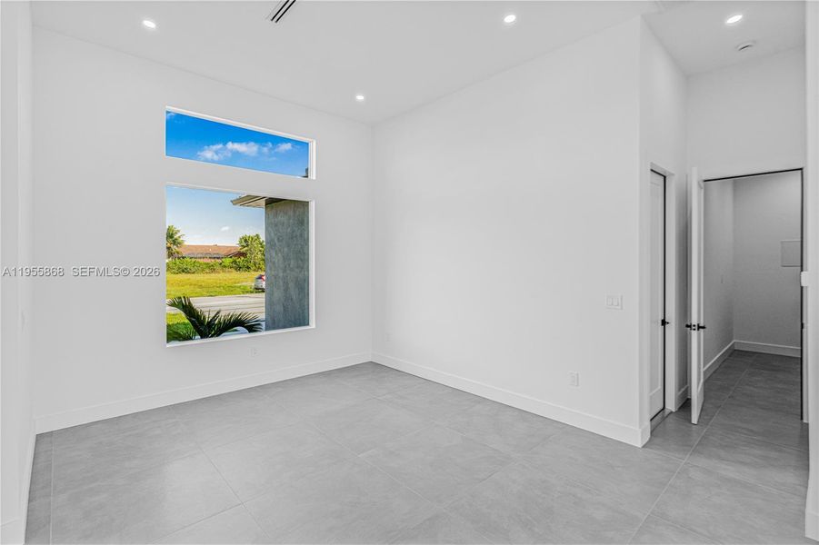 Spacious, unfurnished interior of a new home in , Cape Coral (Image 31). Spacious, unfurnished interior of a new home in , Cape Coral (Image 31).