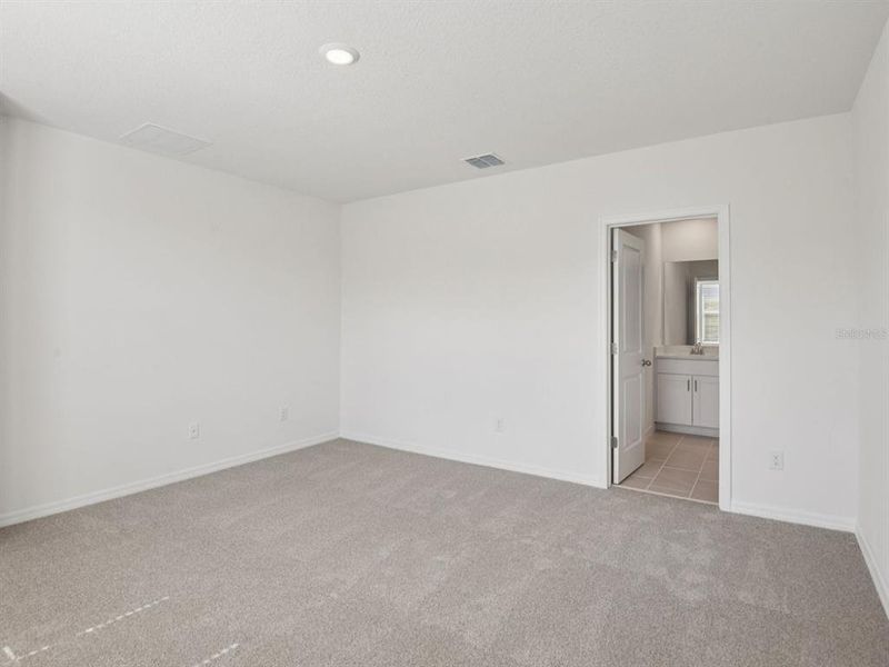 Spacious, unfurnished interior of a new home in Benton Hills - Classic Series, Brooksville (Image 21).