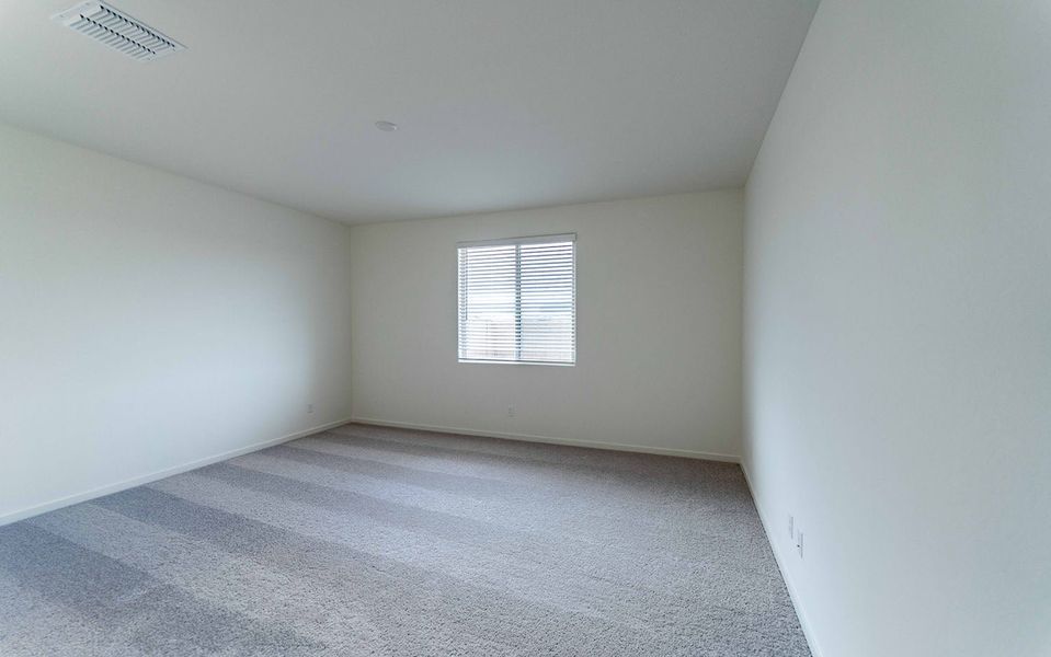 Spacious, unfurnished interior of a new home in Rancho Mirage, Maricopa (Image 17).
