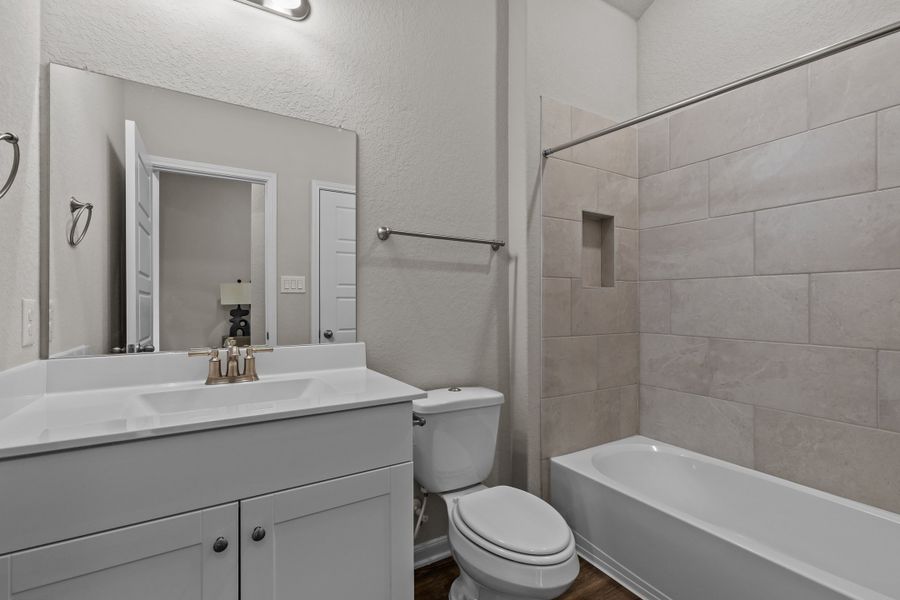 Representative furnished interior of a home built from the Maxwell by Beazer Homes in Hunter's Ranch, San Antonio (Image 5).