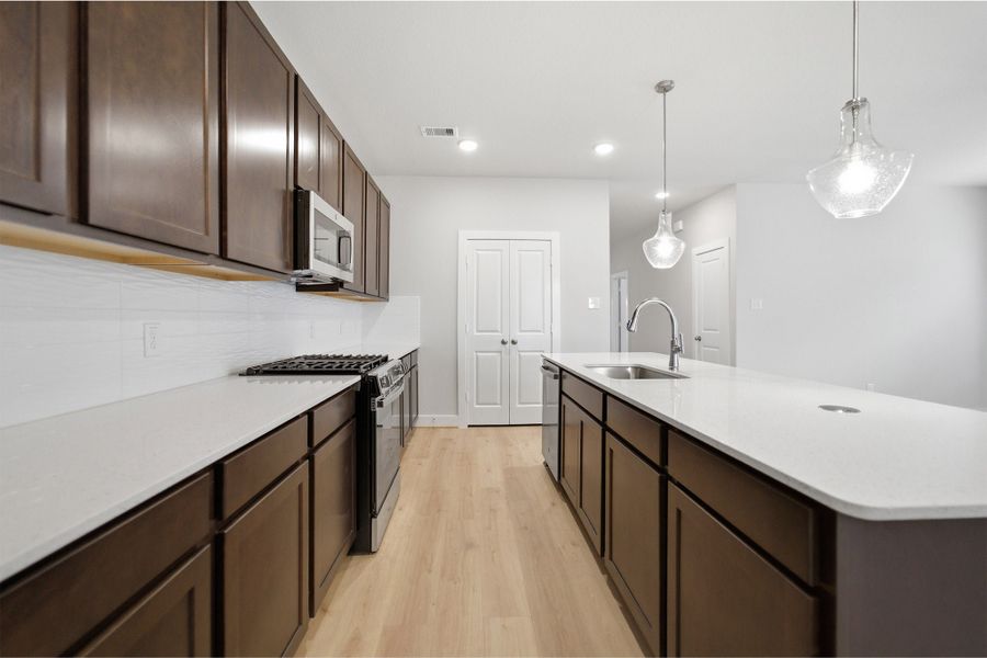 Furnished interior view inside a new home in Bay Creek, Baytown (Image 7).