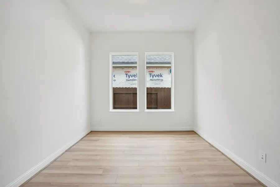 Spacious, unfurnished interior of a new home in Del Bello Lakes 60', Manvel (Image 20).