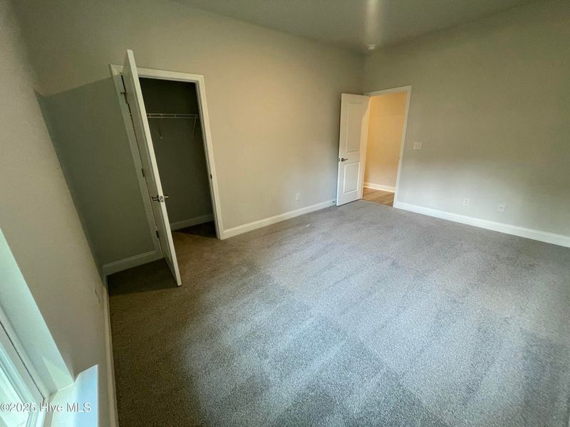 Spacious, unfurnished interior of a new home in Mill Creek Cove, Bolivia (Image 18). Spacious, unfurnished interior of a new home in Mill Creek Cove, Bolivia (Image 18).