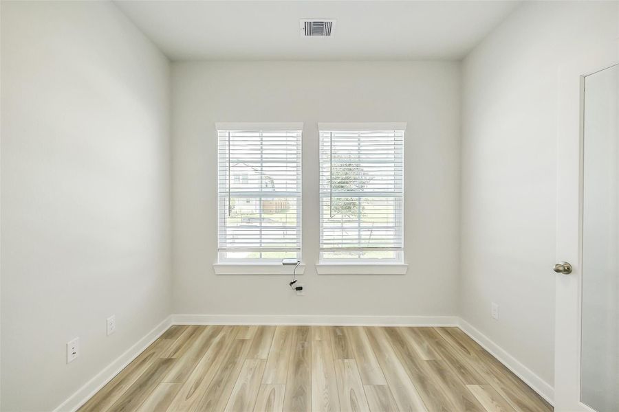 Spacious, unfurnished interior of a new home in Emberly, Beasley (Image 49).