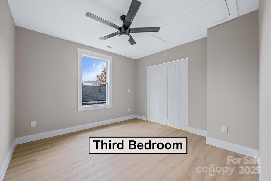 Spacious, unfurnished interior of a new home in , Asheville (Image 19).