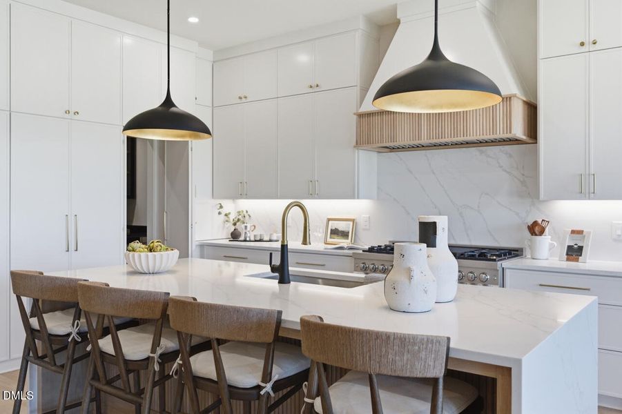 5856 Carriage Gate-33