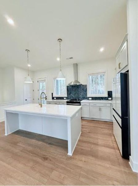 Furnished interior view inside a new home in , Alpharetta (Image 4).