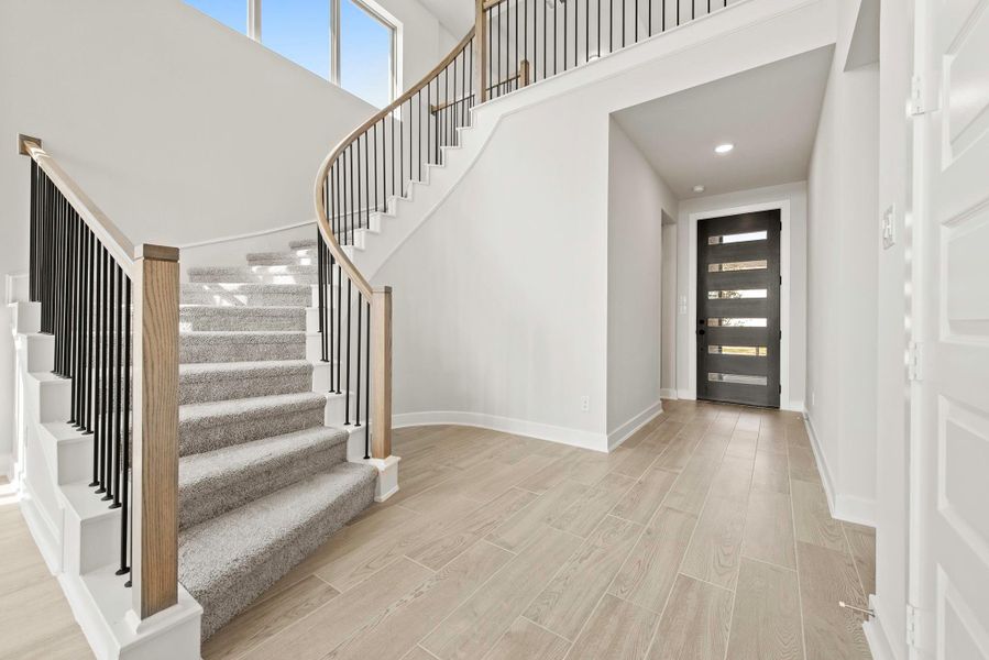 Representative image. Features, specifications, selections and colors may vary.