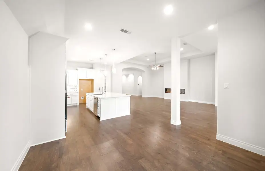 Representative unfurnished interior of a home built from the 3068 by Ravenna Homes in The Woodlands Hills 65′, Willis (Image 31).