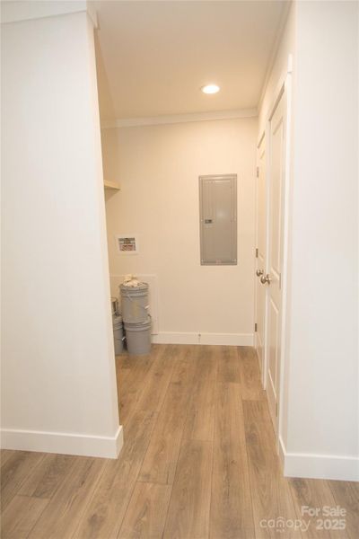 Utility Area w/ Laundry Room