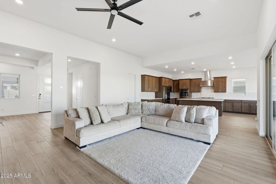 022_ListerPros 022_ListerPros