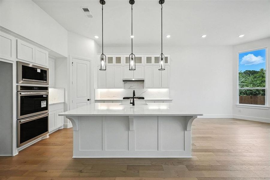 Furnished interior view inside a new home in Thompson Farms: 60ft. lots, Van Alstyne (Image 12). Furnished interior view inside a new home in Thompson Farms: 60ft. lots, Van Alstyne (Image 12).