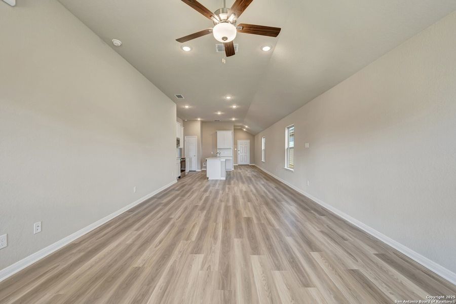 Spacious, unfurnished interior of a new home in Park Place, New Braunfels (Image 36).