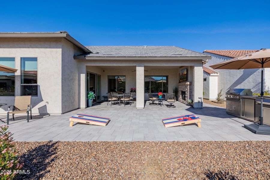 Much seating area and space to play!