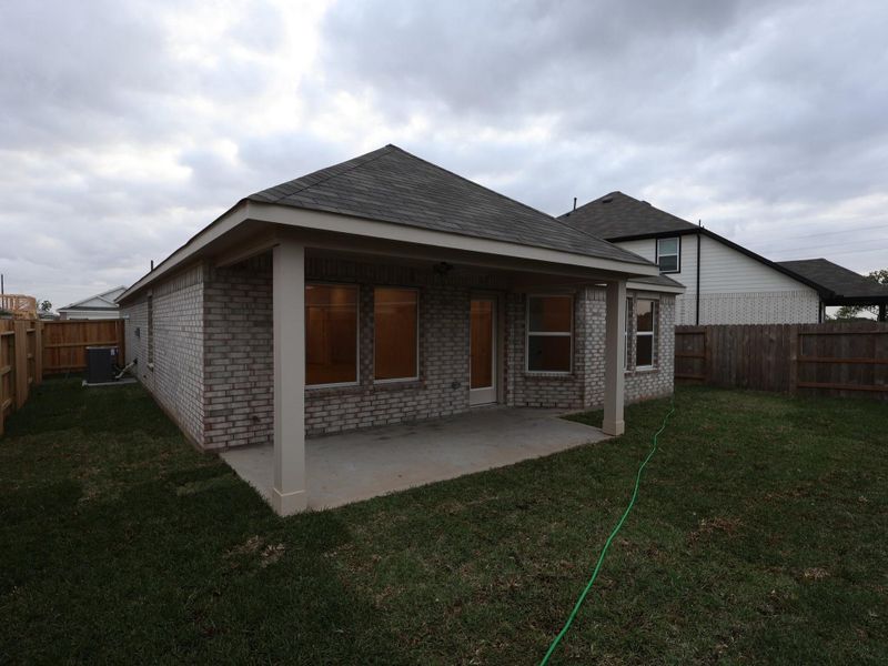 Exterior details and patio area of a home in Miller's Pond, Rosenberg (Image 4).