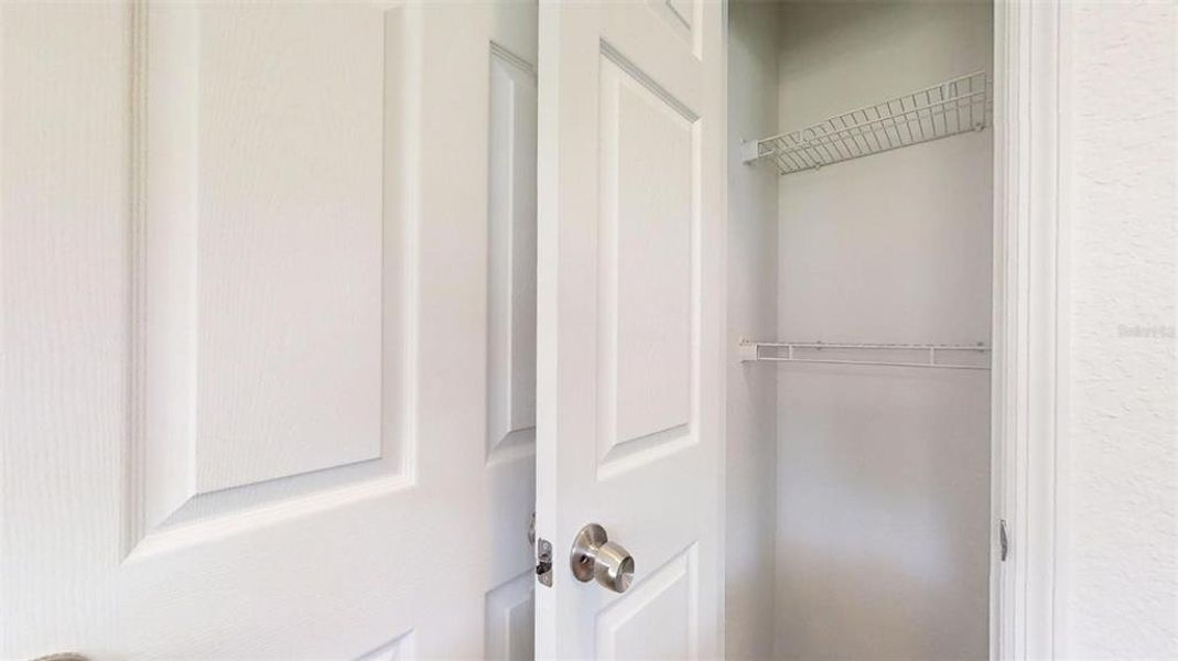 Close-up of interior finishes inside a home in , Dunnellon (Image 12).