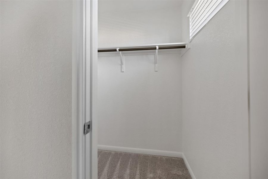 Spacious, unfurnished interior of a new home in Avery Centre, Round Rock (Image 32).