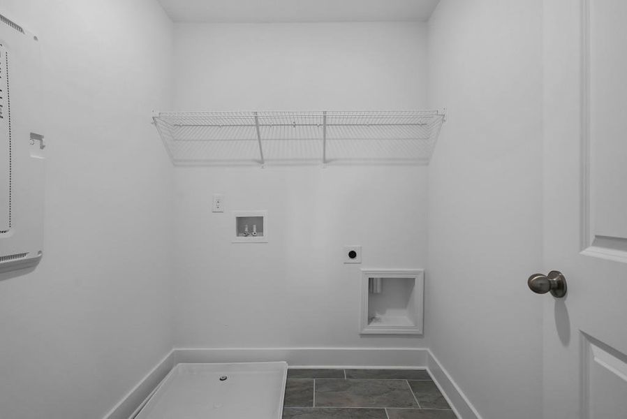 Spacious, unfurnished interior of a new home in Shadow Creek, Jackson (Image 14).