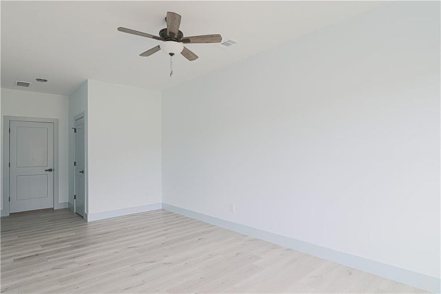 Spacious, unfurnished interior of a new home in , Maysville (Image 33).