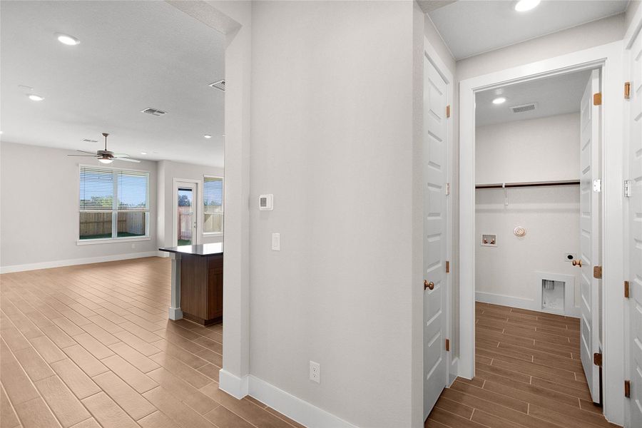 **PHOTO REPRESENTATIVE OF FLOORPLAN ONLY**