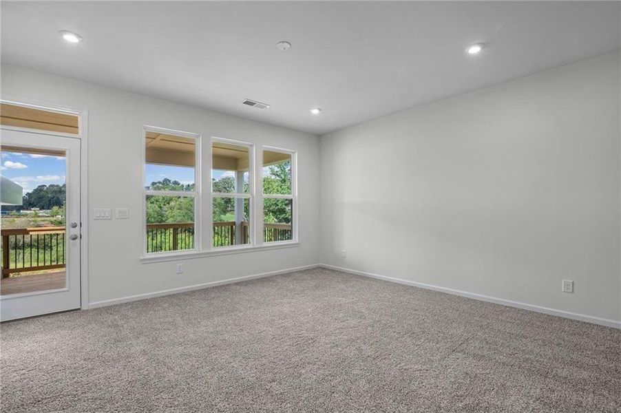 Spacious, unfurnished interior of a new home in Laurel Farms, Dallas (Image 29).