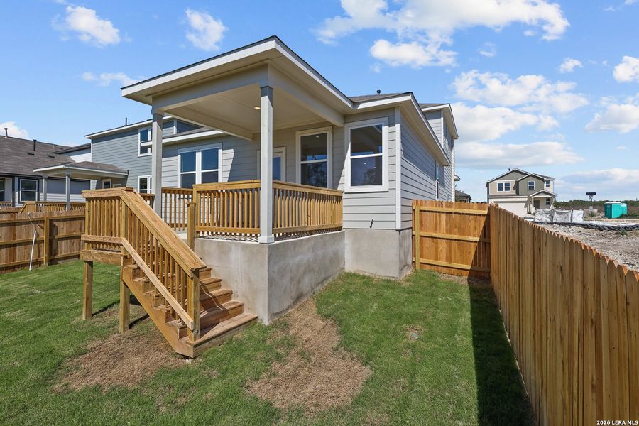 Exterior details and patio area of a home in Summerlin, San Antonio (Image 25).