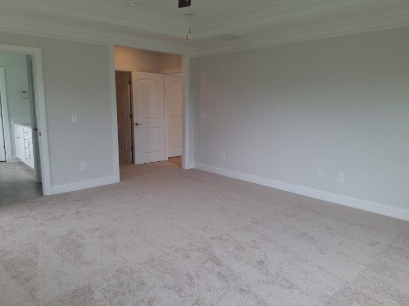 Spacious, unfurnished interior of a new home in Weybridge, Burlington (Image 41).