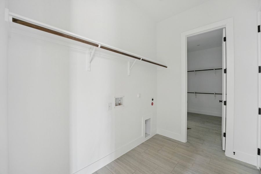 18 web or mls San Saba Dr S2412 018