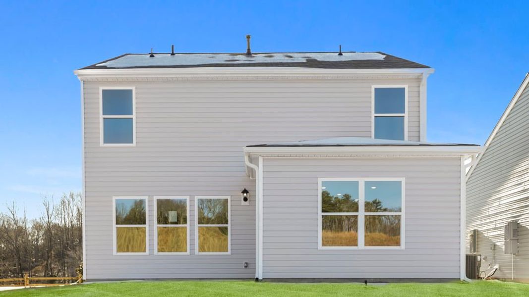 Exterior details and patio area of a home in Cedar Gap, Fountain Inn (Image 4).