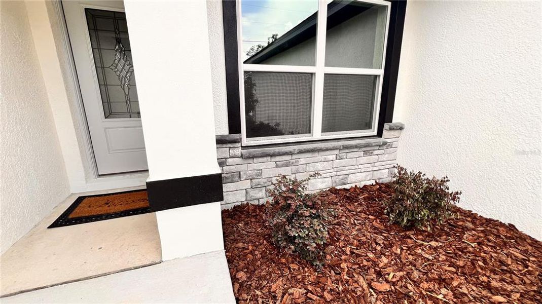 Exterior details and patio area of a home in , Brooksville (Image 22).