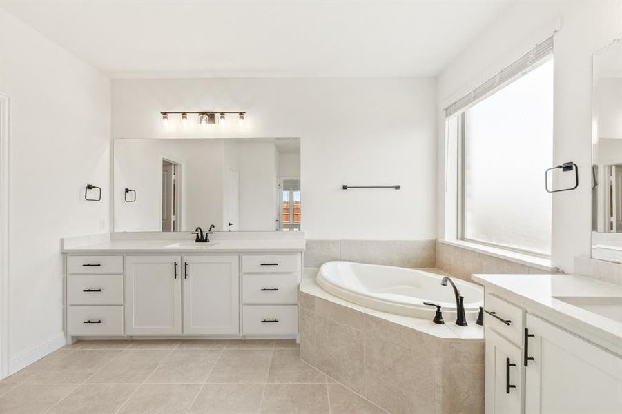 Furnished interior view inside a new home in Glenwood Meadows, Argyle (Image 10).