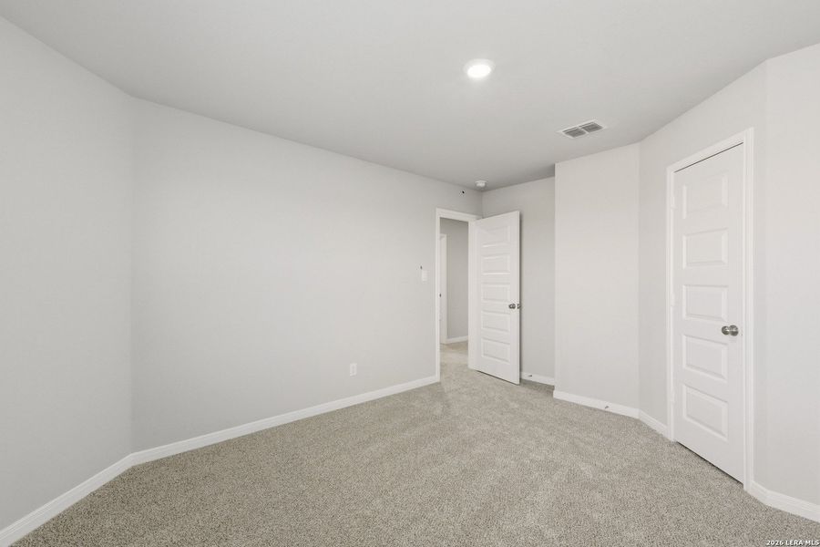 Spacious, unfurnished interior of a new home in Swenson Heights, Seguin (Image 18).