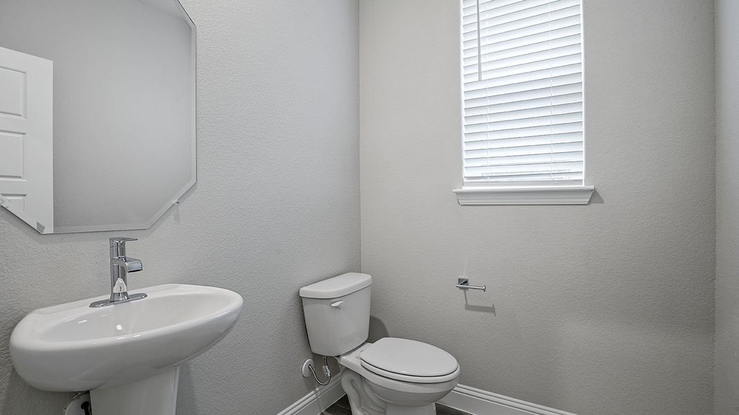 Furnished interior view inside a new home in Eagle Creek, Denton (Image 14).