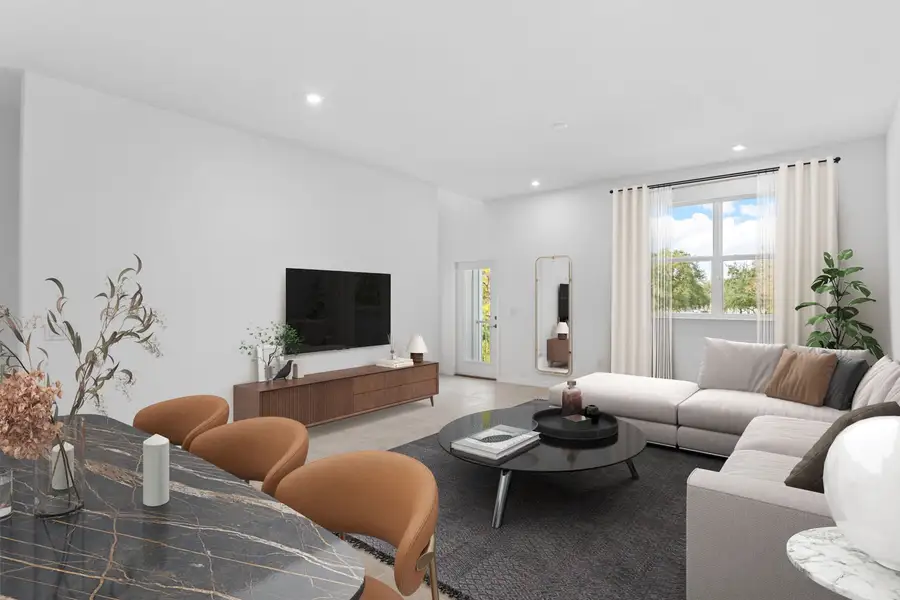 Spacious Family Room Spacious Family Room