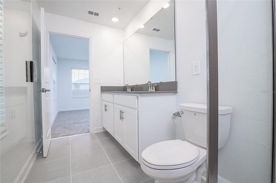 Furnished interior view inside a new home in , Orlando (Image 5).